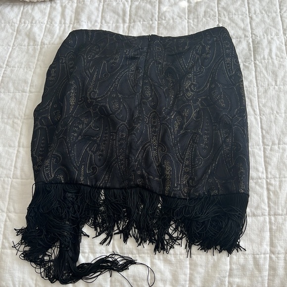 NWT Black and Gold Zara Skirt - Picture 3 of 3